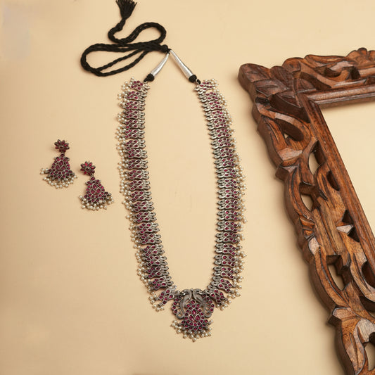 Traditional  pink  stone long Necklace Set with pearls
