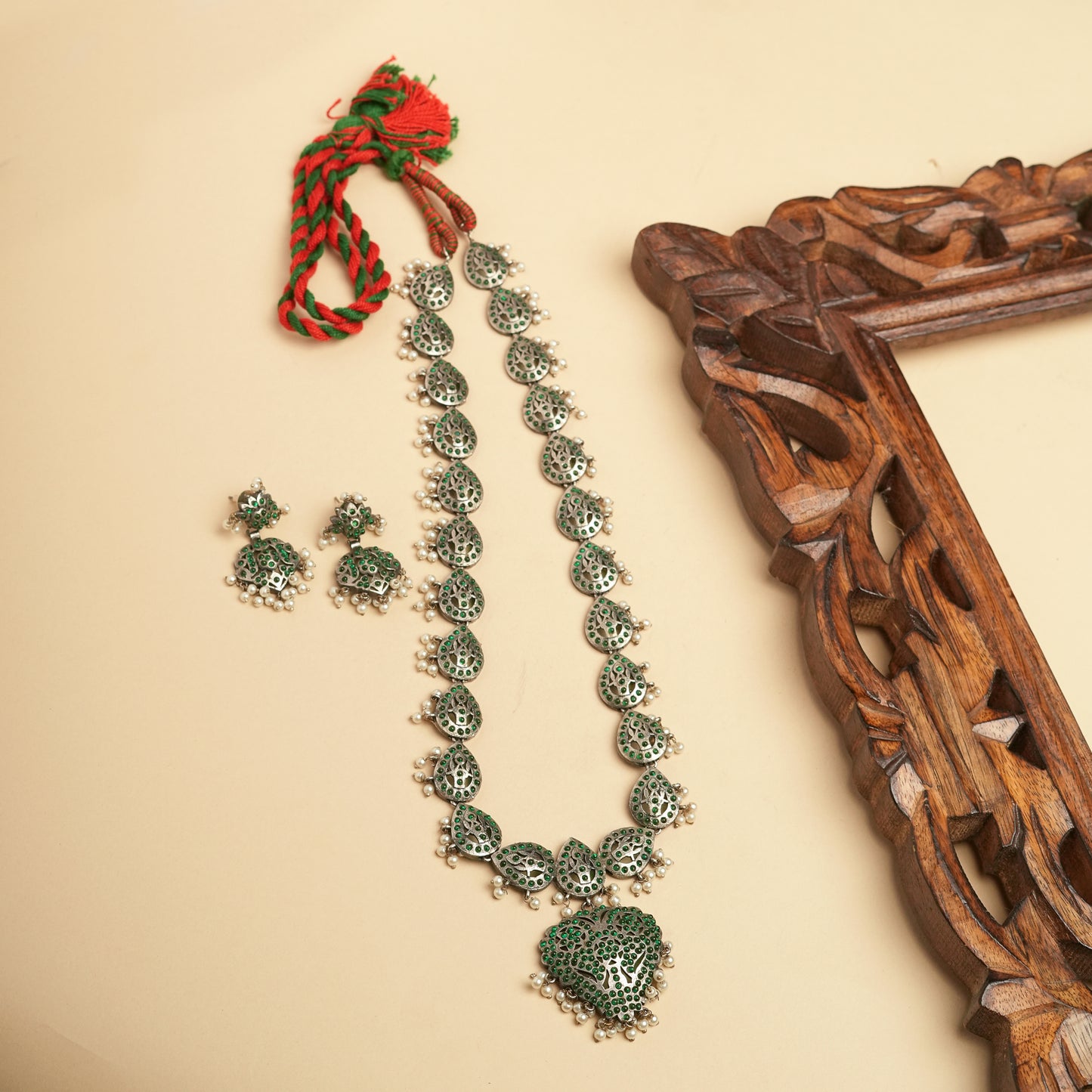 Traditional  green stone long Necklace Set with pearls
