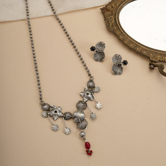 Metal Long pendent Set