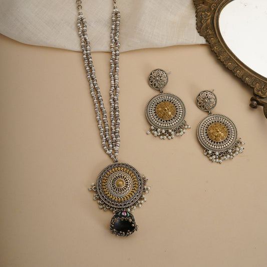 Metal Long pendent Set