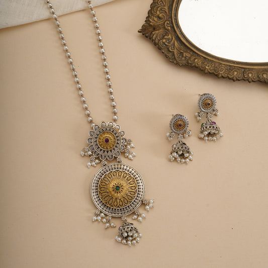 Metal Long pendent Set