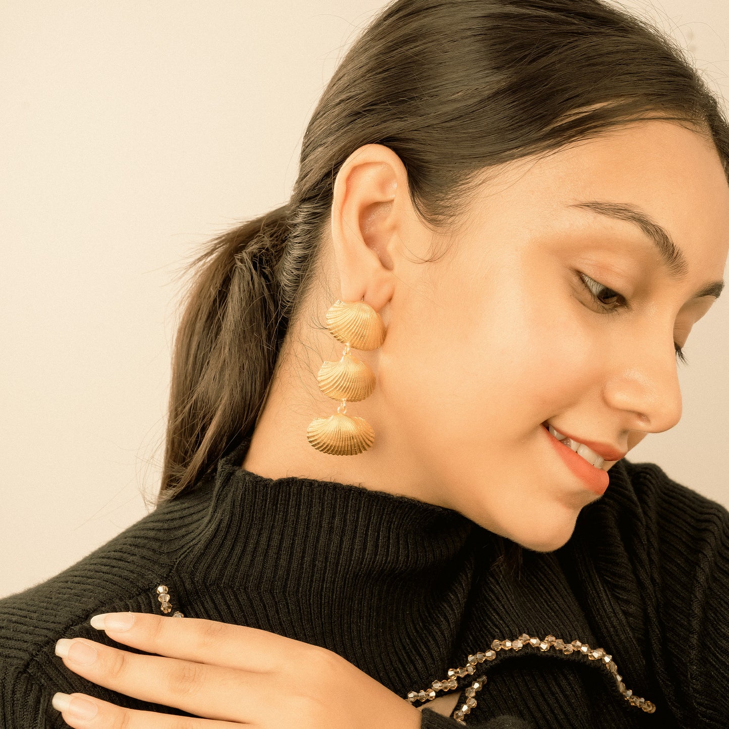 Shell textured long Earrings