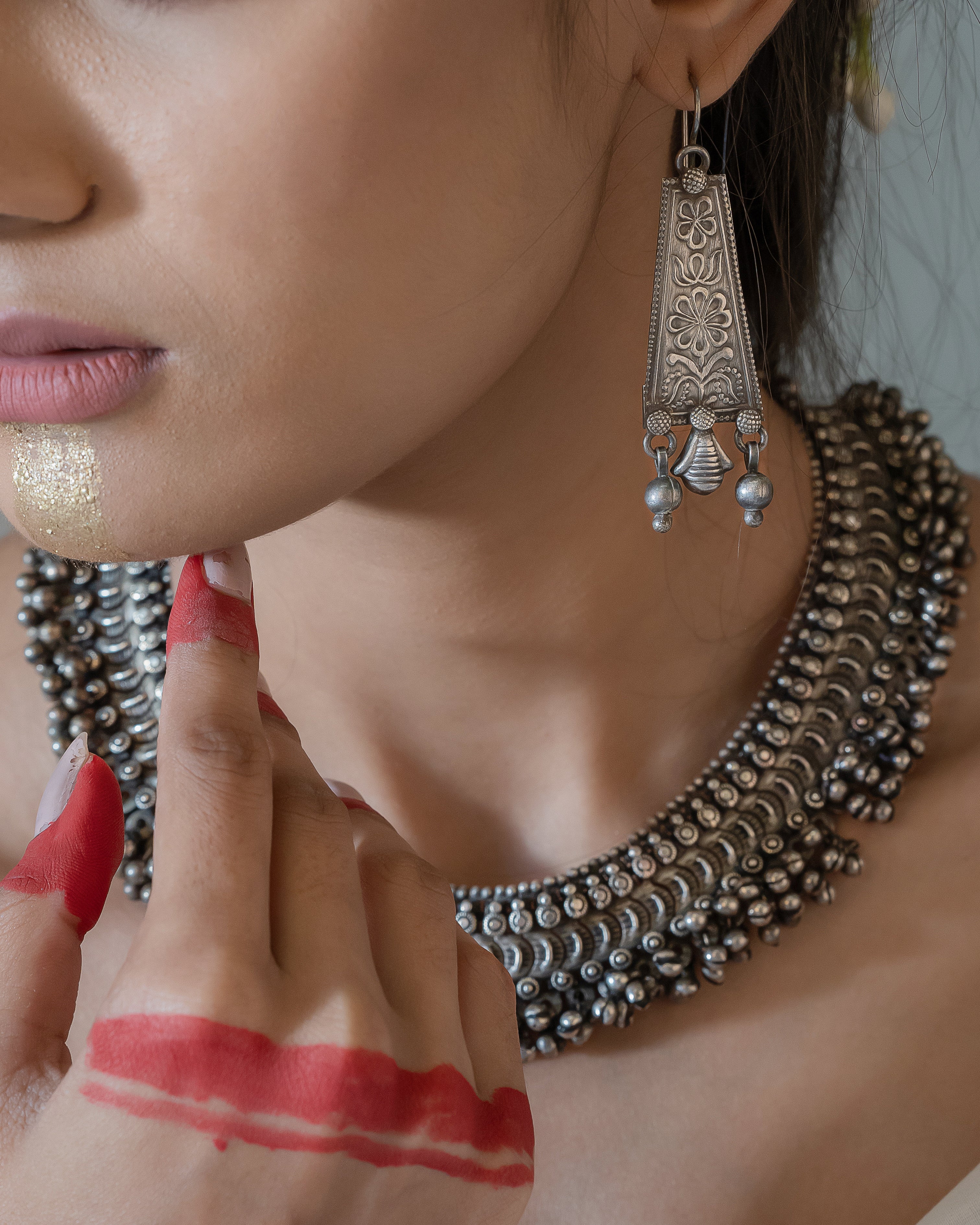 TIARA SUKOON NECKLACE SET by Newly Launched SILSILA Collection