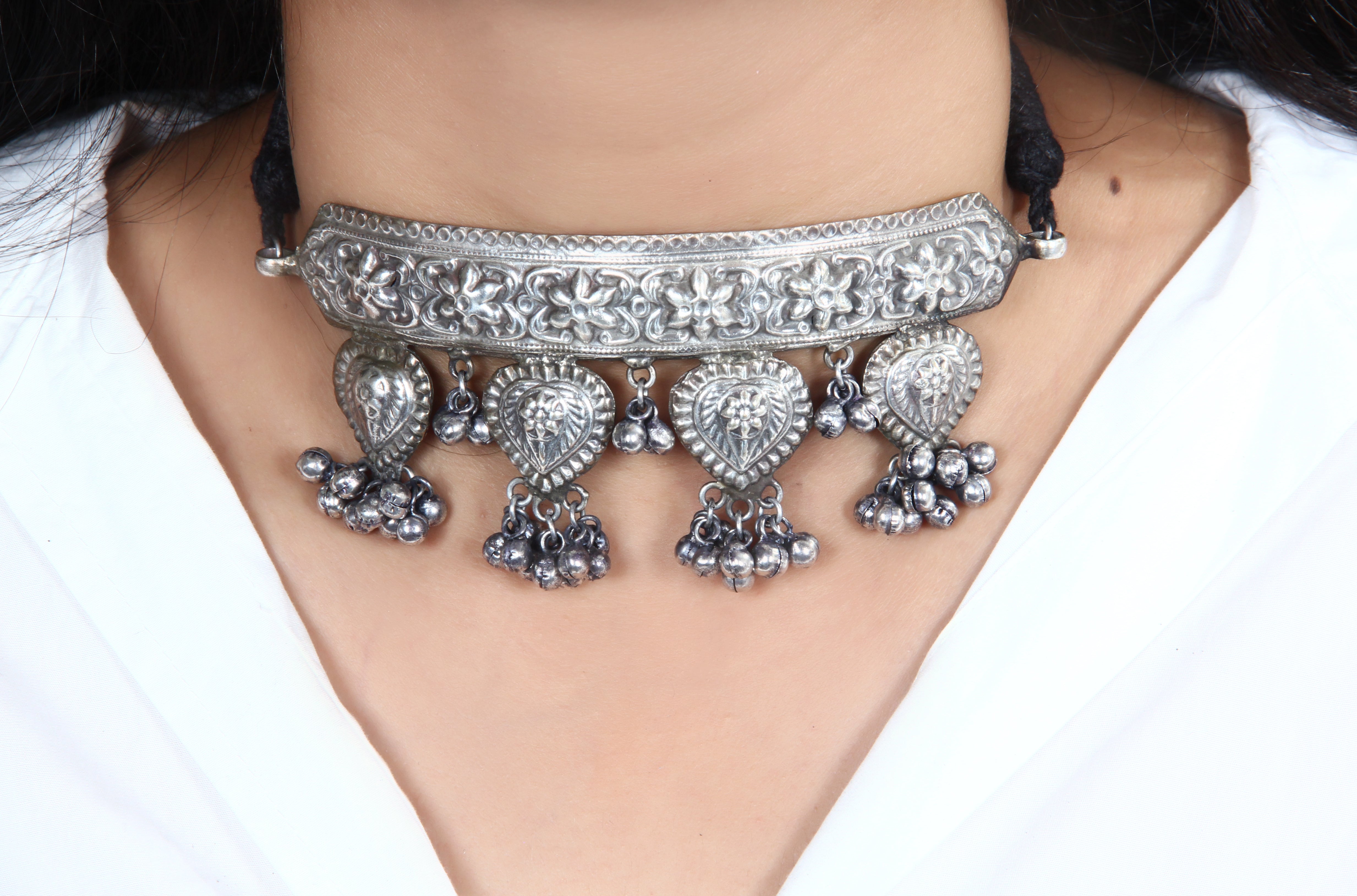 Buy silver oxidised necklace set online – Gehna Shop